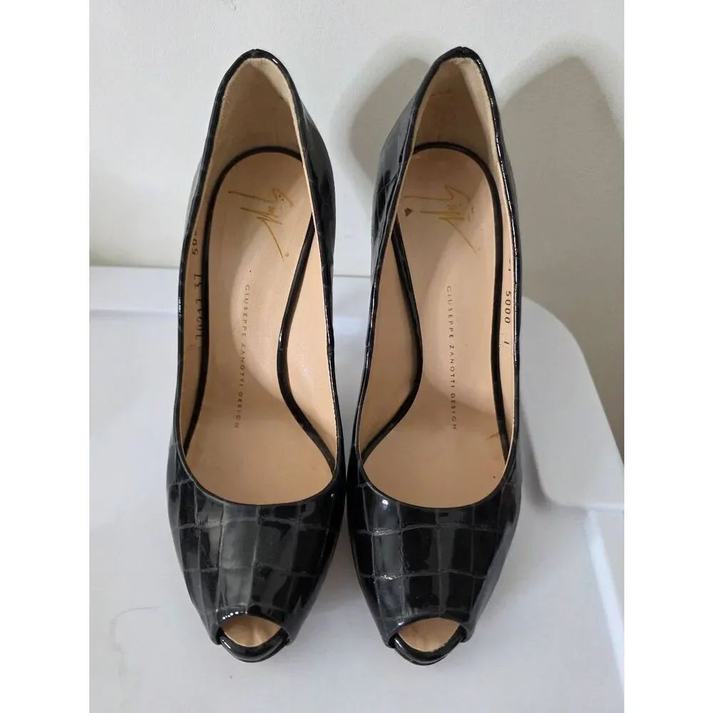 GIUSEPPE ZANOTTI Black Peep Toe Pumps Heels Snake Embossed Designer 37, Heel 4.2
